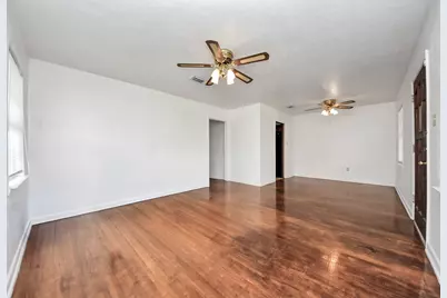 900 S Circle Drive, Baytown, TX 77520 - Photo 15