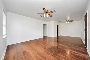 900 S Circle Dr, Baytown, TX 77520 - Photo 15
