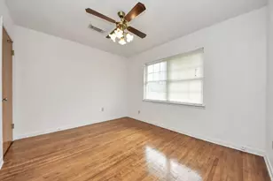 900 S Circle Dr, Baytown, TX 77520 - Photo 31