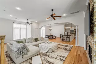 1302 Antoine Dr, Houston, TX 77055 - Photo 5