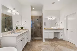 307 E 8th St, Houston, TX 77007 - Photo 17