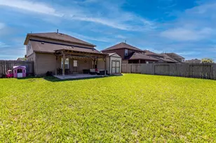 2061 Lepper St, Alvin, TX 77511 - Photo 23