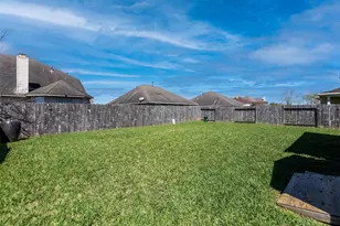 2061 Lepper St, Alvin, TX 77511 - Photo 27