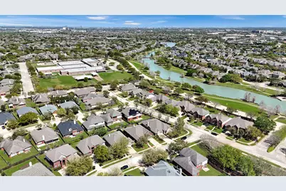 6715 Forsythe Lane, Sugar Land, TX 77479 - Photo 41