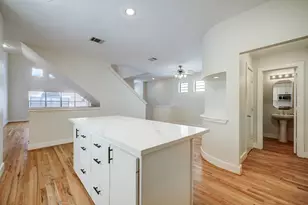 2705 Rutland St, Houston, TX 77008 - Photo 5
