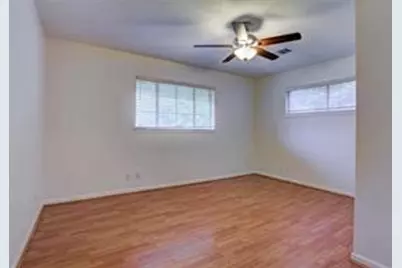 3815 Sun Valley Drive, Houston, TX 77025 - Photo 7