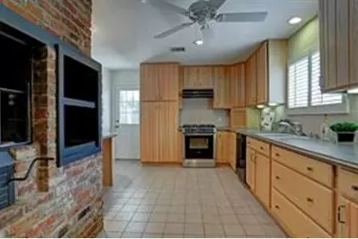 3815 Sun Valley Drive, Houston, TX 77025 - Photo 3