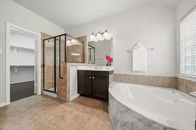 2206 Ascot Lane, Sugar Land, TX 77479 - Photo 23