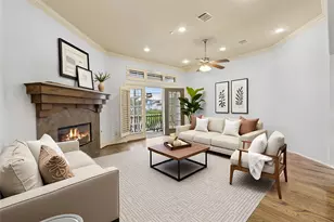 2403 Commonwealth St, Houston, TX 77006 - Photo 11