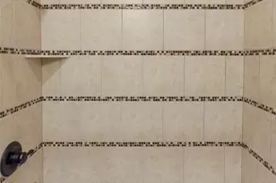 2403 Commonwealth St, Houston, TX 77006 - Photo 15