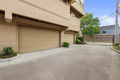 2403 Commonwealth Street, Houston, TX 77006 - Photo 25