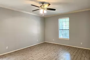 2255 Braeswood Park Dr, Houston, TX 77030 - Photo 15