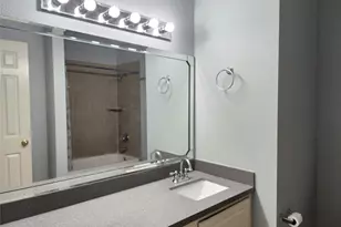 2255 Braeswood Park Dr, Houston, TX 77030 - Photo 13