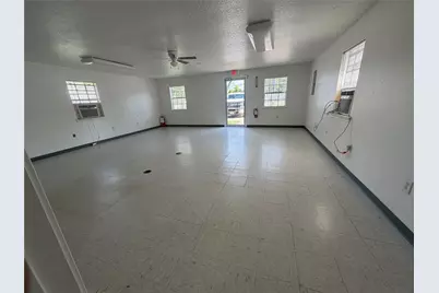516 Battlebell Road, Highlands, TX 77562 - Photo 5