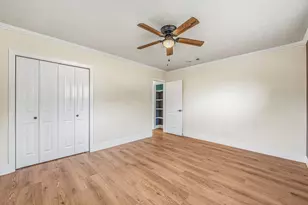 10042 Lazy Oaks St, Houston, TX 77080 - Photo 23
