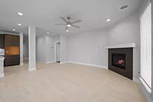 416 Heartstone Ln, Waller, TX 77484 - Photo 9