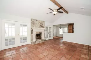 13814 Lynnwood Ln, Sugar Land, TX 77498 - Photo 5