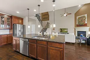 10 Waterfall Way, The Woodlands, TX 77375 - Photo 19