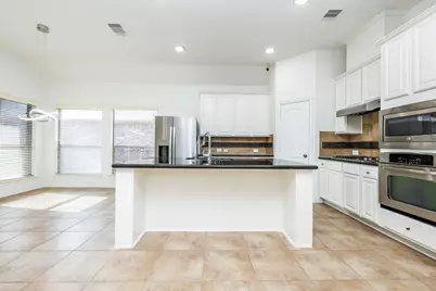 2114 Ascot Ln, Sugar Land, TX 77479 - Photo 11