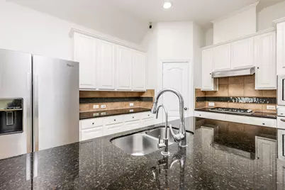 2114 Ascot Ln, Sugar Land, TX 77479 - Photo 15