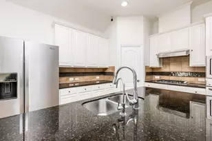 2114 Ascot Ln, Sugar Land, TX 77479 - Photo 15