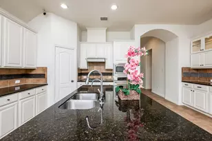 2114 Ascot Ln, Sugar Land, TX 77479 - Photo 13