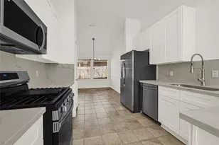 2927 Walnut Springs Dr, Katy, TX 77449 - Photo 7