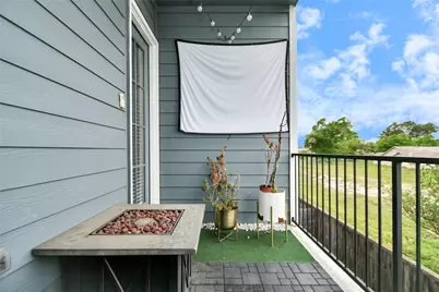 11012 Mikula Drive, Houston, TX 77043 - Photo 37