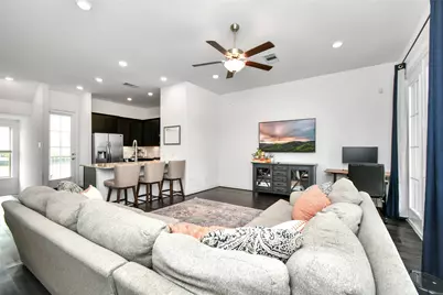 11012 Mikula Drive, Houston, TX 77043 - Photo 15