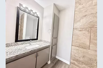 7980 Grove Ridge Drive, Houston, TX 77061 - Photo 15