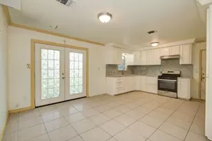 107 Langham St, Freeport, TX 77541 - Photo 7