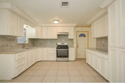 107 Langham Street, Freeport, TX 77541 - Photo 9