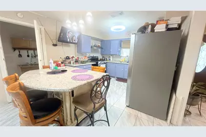 4930 Teton Street, Houston, TX 77033 - Photo 5