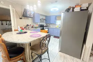 4930 Teton St, Houston, TX 77033 - Photo 5