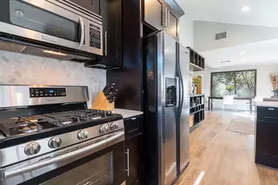 5827 Dryad Drive, Houston, TX 77035 - Photo 9