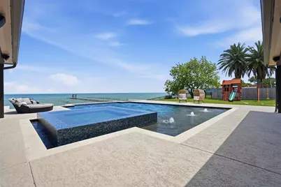 10000 Ocean Drive, Beach City, TX 77523 - Photo 43