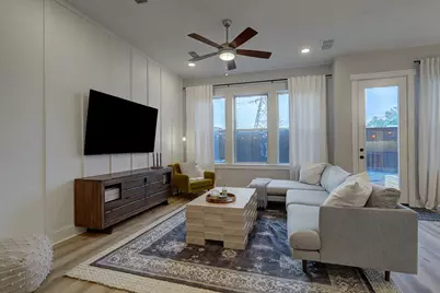 10934 Brambling Wood Drive, Houston, TX 77043 - Photo 15