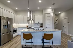 10934 Brambling Wood Dr, Houston, TX 77043 - Photo 9