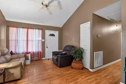 1019 Lamar Street, Liberty, TX 77575 - Photo 5