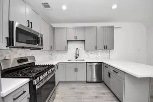 7413 N Star St, Houston, TX 77088 - Photo 5