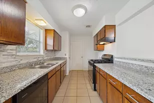 2723 N Brompton Dr, Pearland, TX 77584 - Photo 7