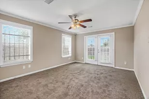 5418 Pershing St, Houston, TX 77033 - Photo 17