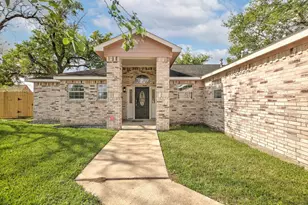 5418 Pershing St, Houston, TX 77033 - Photo 3