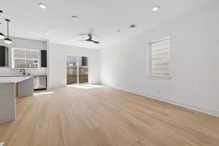 971 Highland Lgt Ln, Houston, TX 77091 - Photo 5