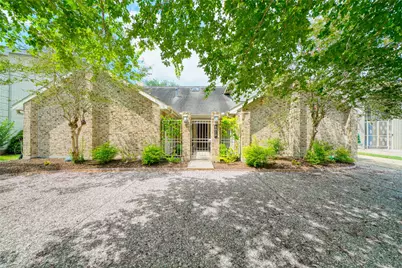 8018 Candle Lane, Houston, TX 77071 - Photo 5