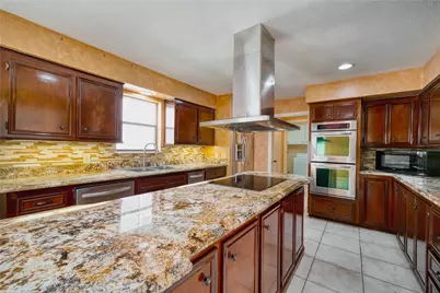 8018 Candle Lane, Houston, TX 77071 - Photo 21