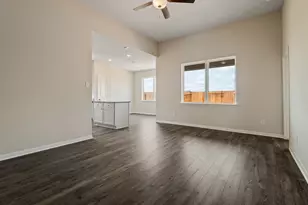 348 Kingston Wy, Waller, TX 77484 - Photo 3
