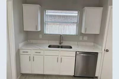 12704 Rio Nueces Lane, Rosharon, TX 77583 - Photo 9