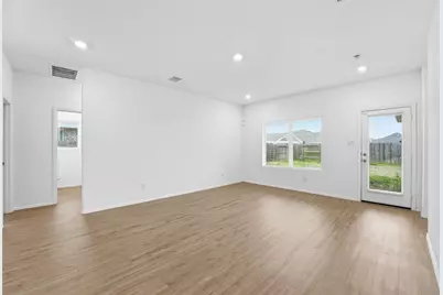 14242 Walworth Creek Court, Fresno, TX 77583 - Photo 7