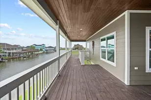 1205 Lagoon Dr, Crystal Beach, TX 77650 - Photo 33